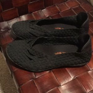 Bernie mev. Size 37. Worn once. Black.